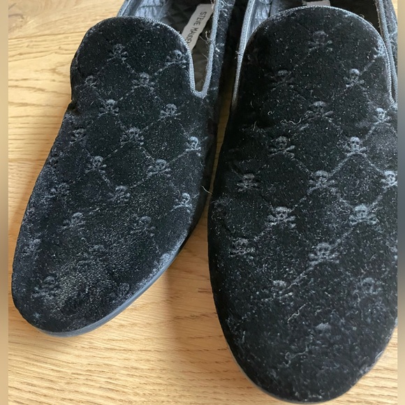 Steve Madden Velvet Skull Smoking Loafers Size Mens 10.5 - Picture 3 of 9